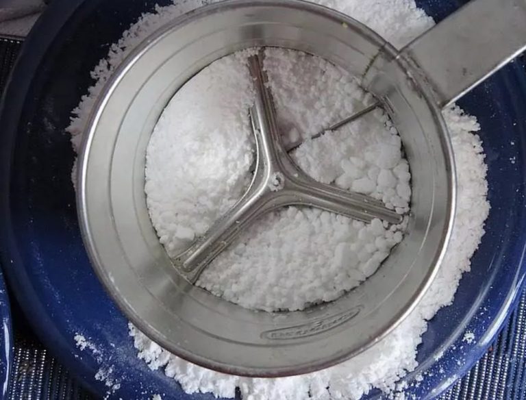 Lumpy Flor how to sift flour without a sifter? - LKMixer