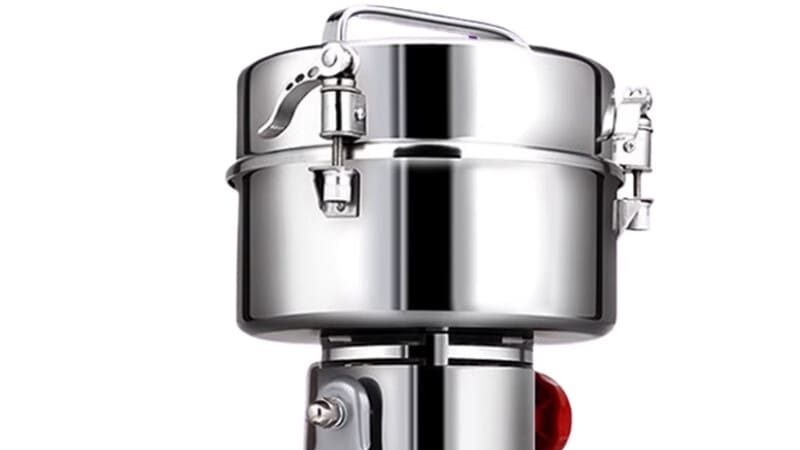 What type of grinder is best for spices?
