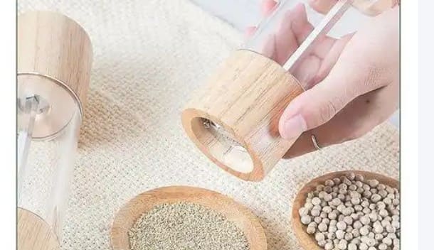 What is the best thing to grind spices with?