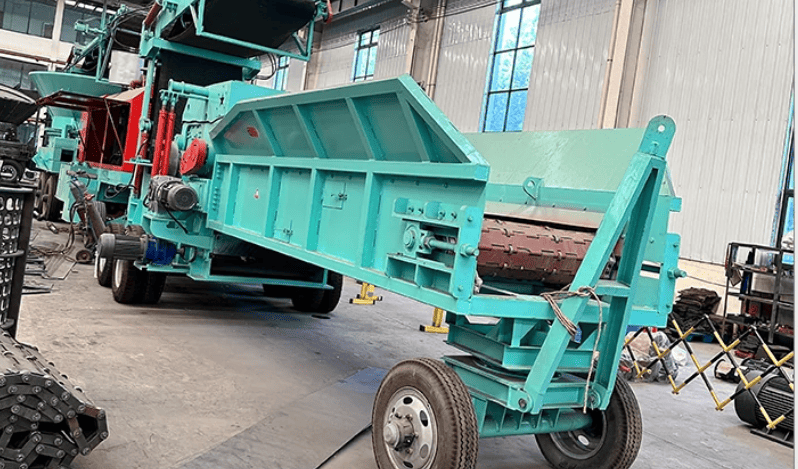 What is the difference between a crusher and a pulverizer