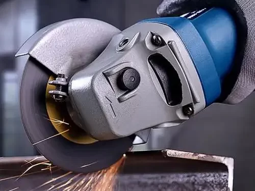 ls there a difference between a grinder and an angle grinder?